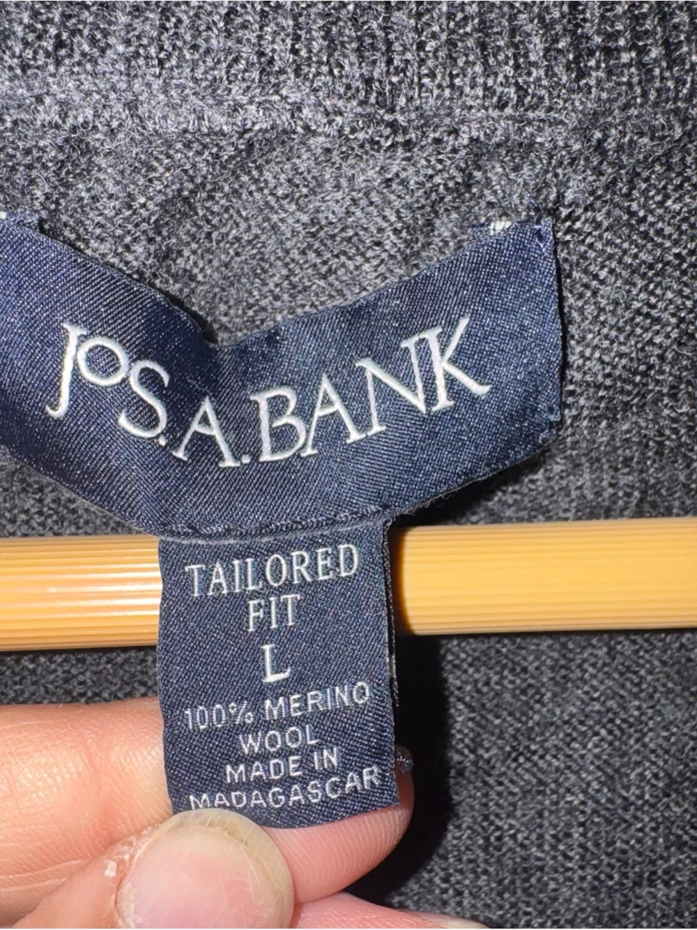 Jos A Bank Merino Wool Charcoal Gray 1/4 Zip Sweater Mens Tailored Fit Large